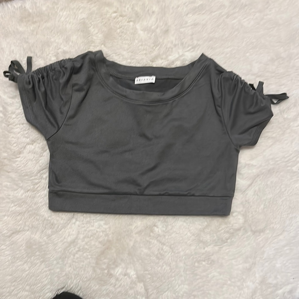 Briavia crop top
